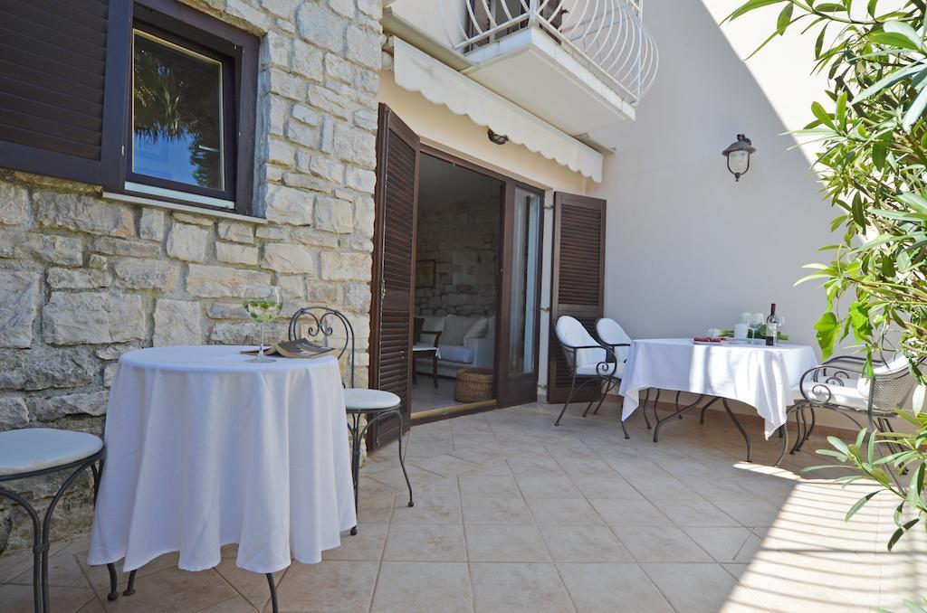 Sea View House Olja Rovinj Rum bild