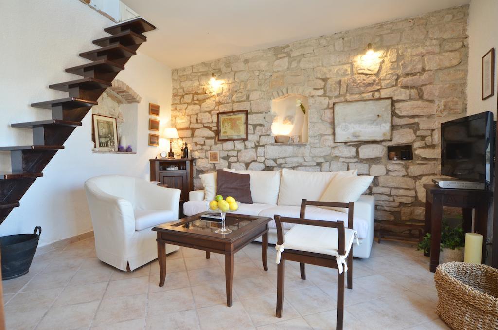 Sea View House Olja Rovinj Rum bild